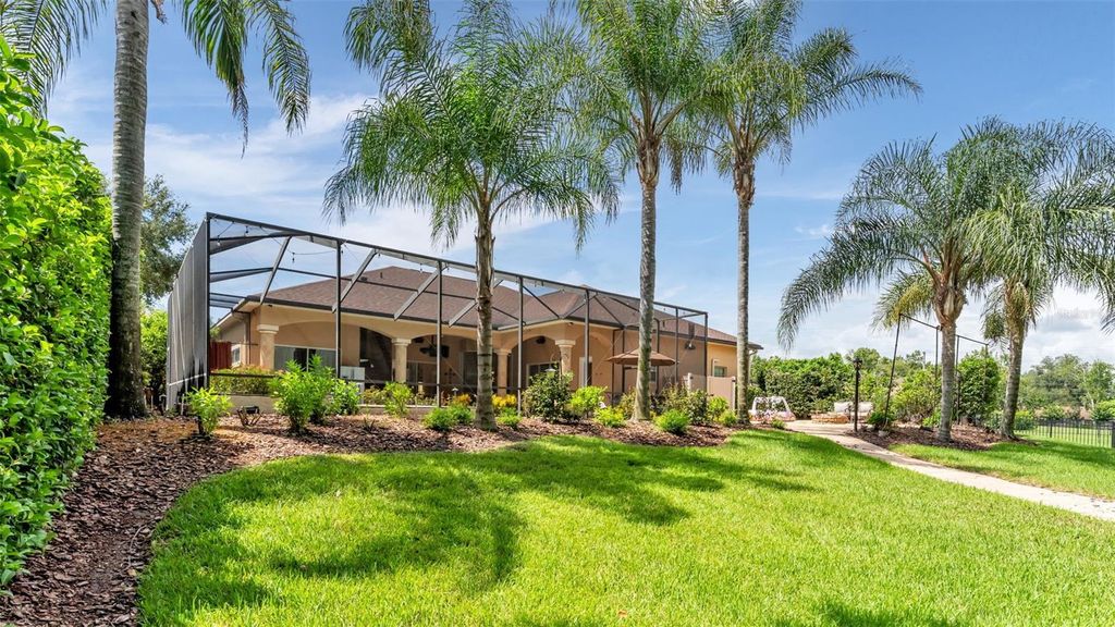Image 67 of property listing at 2943 OAK TREE LANE, Lakeland, FL 33810