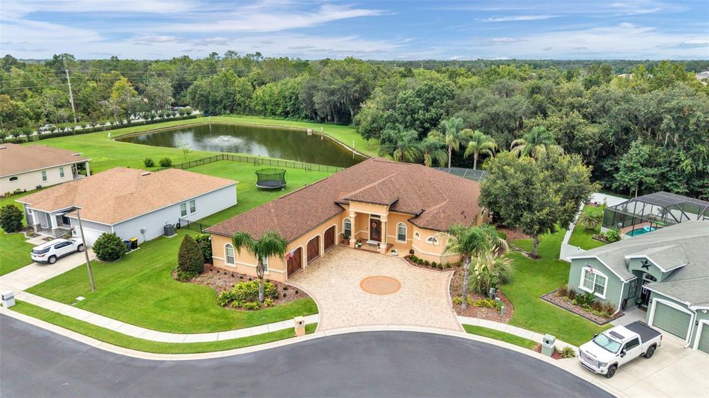 Image 68 of property listing at 2943 OAK TREE LANE, Lakeland, FL 33810