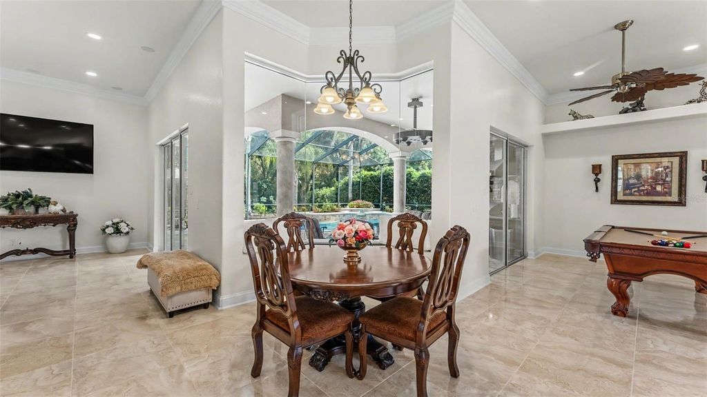 Image 9 of property listing at 2943 OAK TREE LANE, Lakeland, FL 33810
