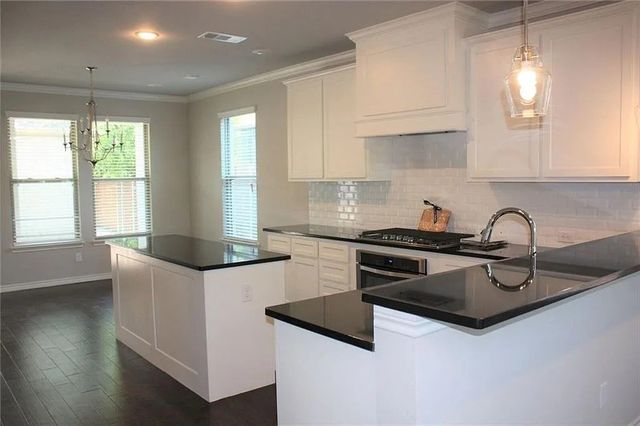 2609 & 2611 Mccart Avenue, Fort Worth, TX 76110