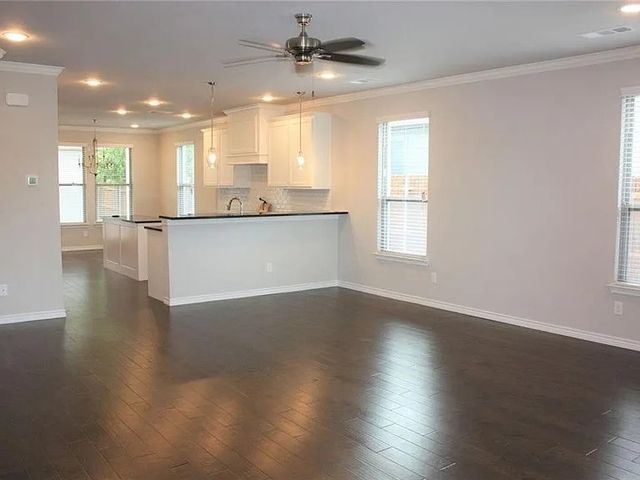 2609 & 2611 Mccart Avenue, Fort Worth, TX 76110