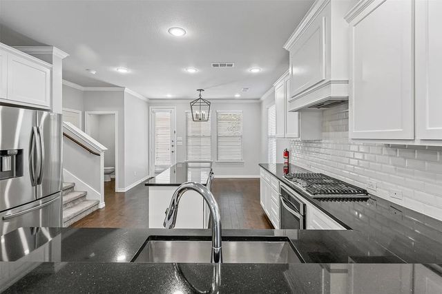 2609 & 2611 Mccart Avenue, Fort Worth, TX 76110