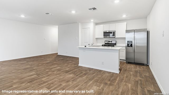 5942 Celestite Bend, San Antonio, TX 78222