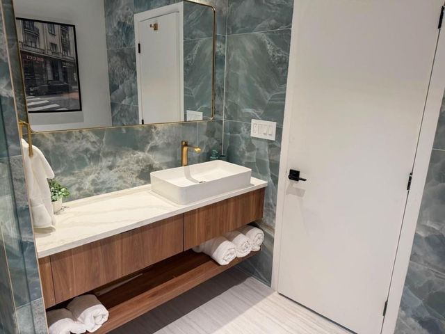 4417 SW 38th Terrace, Dania Beach, FL 33312