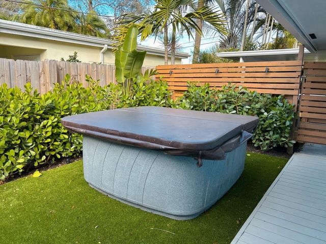 4417 SW 38th Terrace, Dania Beach, FL 33312