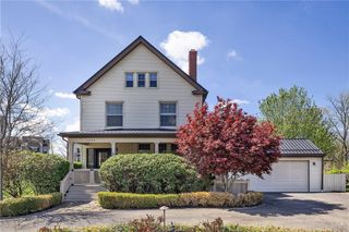 1226 Mayview Rd, Upper St Clair, PA 15241