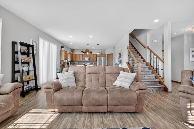 2319 Leopold Way, Sun Prairie, WI 53590