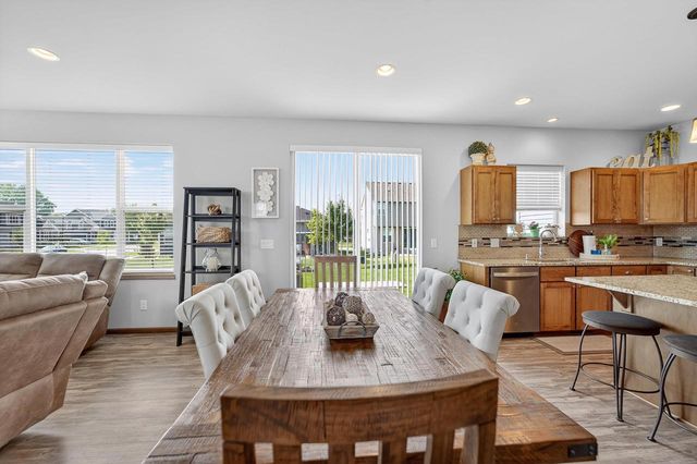 2319 Leopold Way, Sun Prairie, WI 53590