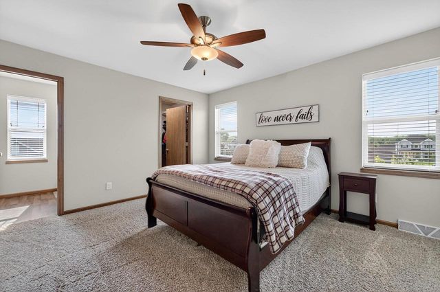 2319 Leopold Way, Sun Prairie, WI 53590