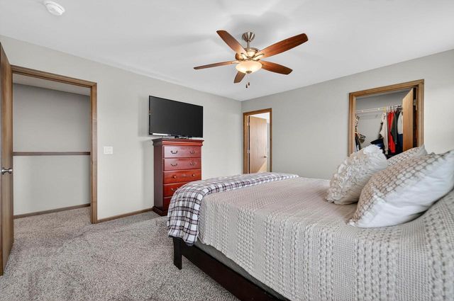 2319 Leopold Way, Sun Prairie, WI 53590