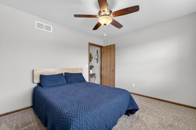 2319 Leopold Way, Sun Prairie, WI 53590