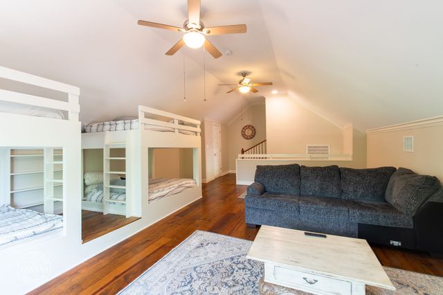2884 Lakewood Drive, Shreveport, LA 71107