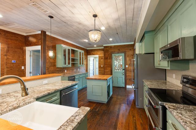 2884 Lakewood Drive, Shreveport, LA 71107