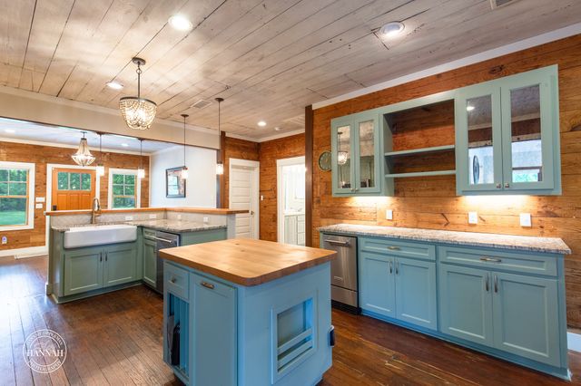 2884 Lakewood Drive, Shreveport, LA 71107