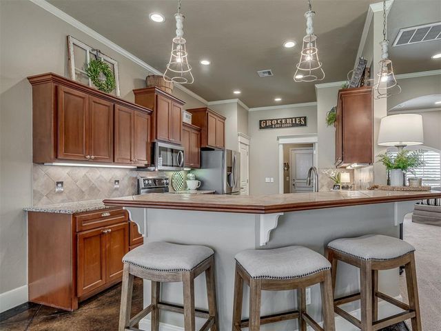 16205 Old Oak Drive, Edmond, OK 73013