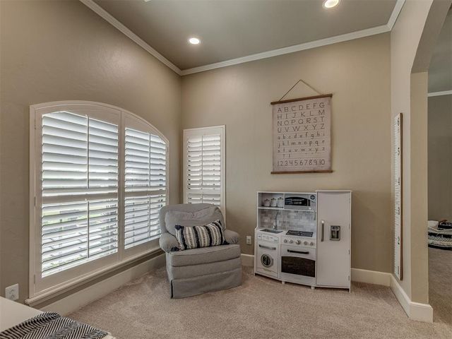 16205 Old Oak Drive, Edmond, OK 73013