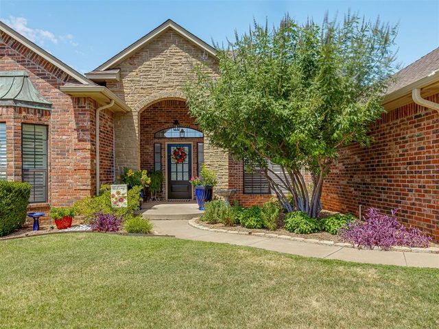 16205 Old Oak Drive, Edmond, OK 73013