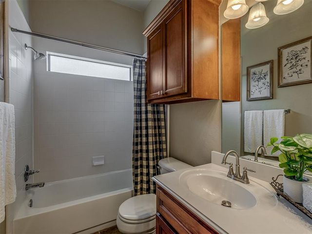 16205 Old Oak Drive, Edmond, OK 73013
