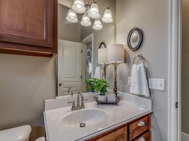 16205 Old Oak Drive, Edmond, OK 73013