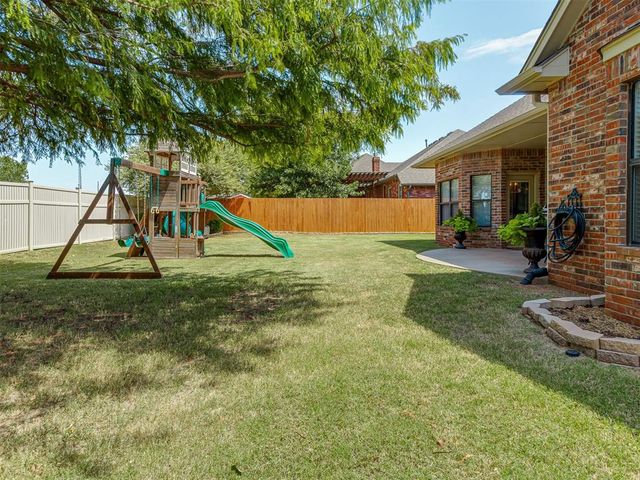 16205 Old Oak Drive, Edmond, OK 73013