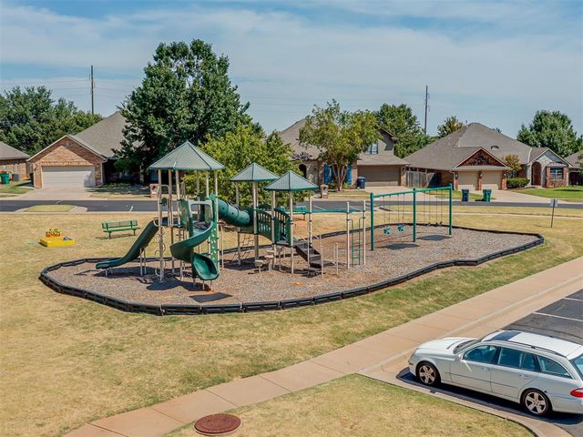 16205 Old Oak Drive, Edmond, OK 73013