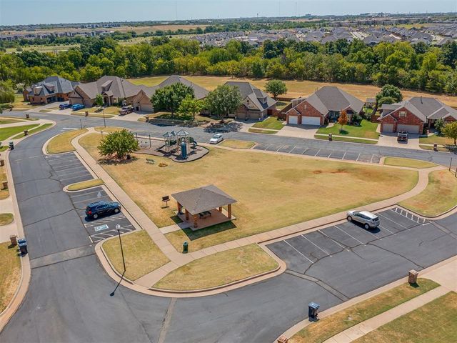 16205 Old Oak Drive, Edmond, OK 73013