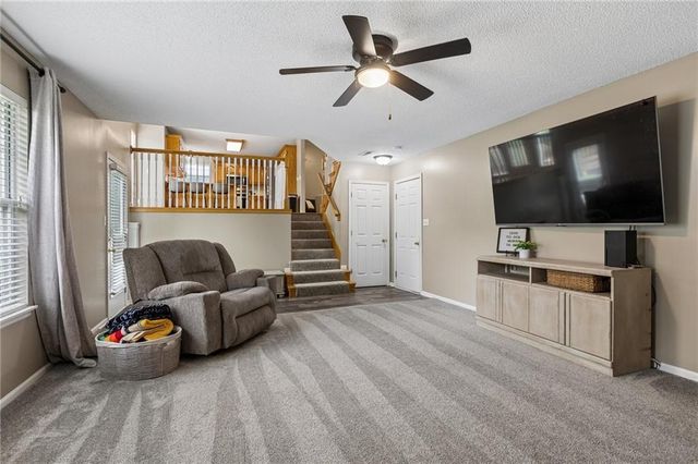4619 SW 8th Street, Blue Springs, MO 64015