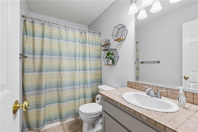 4619 SW 8th Street, Blue Springs, MO 64015