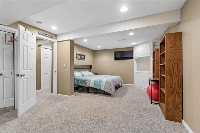 4619 SW 8th Street, Blue Springs, MO 64015