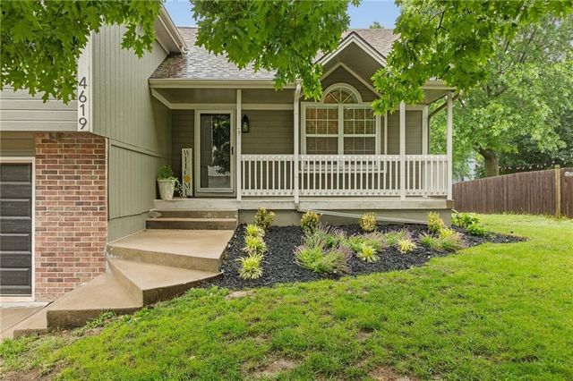 4619 SW 8th Street, Blue Springs, MO 64015
