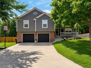4619 SW 8th Street, Blue Springs, MO 64015