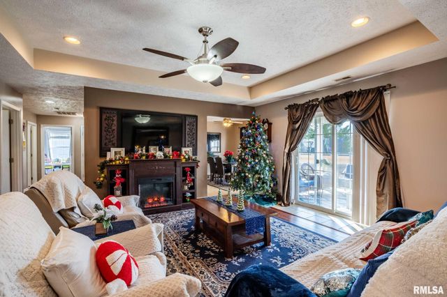 411 PRINCE Lane, Herrin, IL 62948