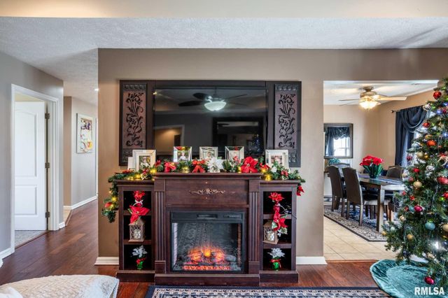 411 PRINCE Lane, Herrin, IL 62948