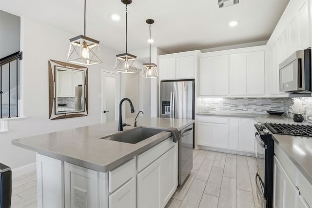 10126 Water Harbor Drive, Missouri City, TX 77459