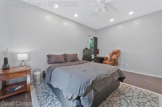 29367 Laurel Drive, Farmington Hills, MI 48331