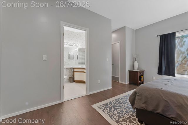 29367 Laurel Drive, Farmington Hills, MI 48331
