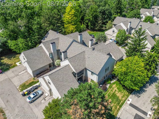 29367 Laurel Drive, Farmington Hills, MI 48331
