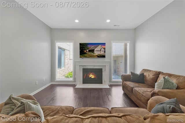 29367 Laurel Drive, Farmington Hills, MI 48331