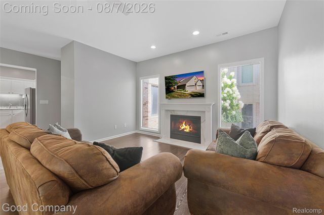 29367 Laurel Drive, Farmington Hills, MI 48331