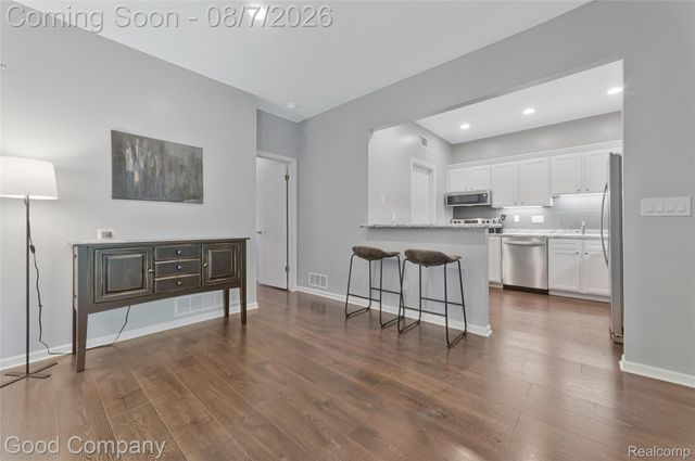 29367 Laurel Drive, Farmington Hills, MI 48331