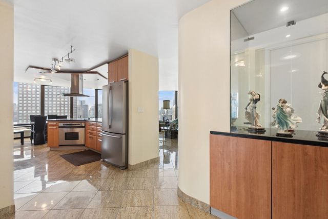 505 N Lake Shore Drive 4911, Chicago, IL 60611