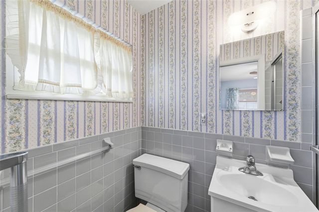 8566 108TH WAY, Seminole, FL 33772