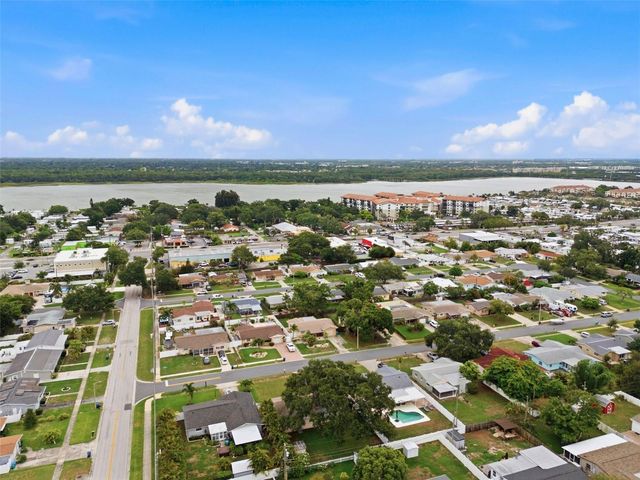 8566 108TH WAY, Seminole, FL 33772