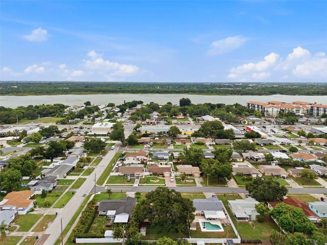 8566 108TH WAY, Seminole, FL 33772