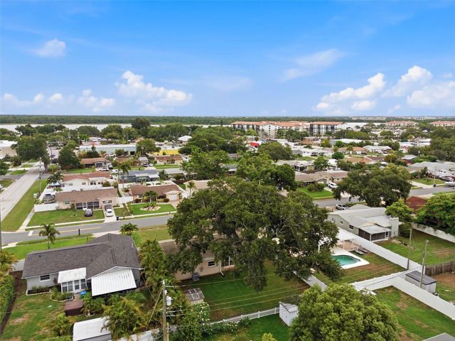 8566 108TH WAY, Seminole, FL 33772