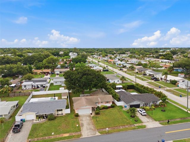 8566 108TH WAY, Seminole, FL 33772