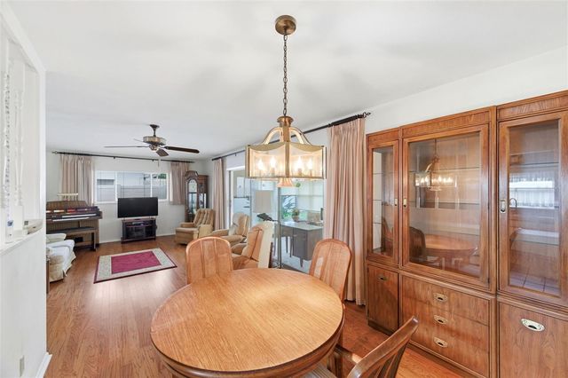 8566 108TH WAY, Seminole, FL 33772