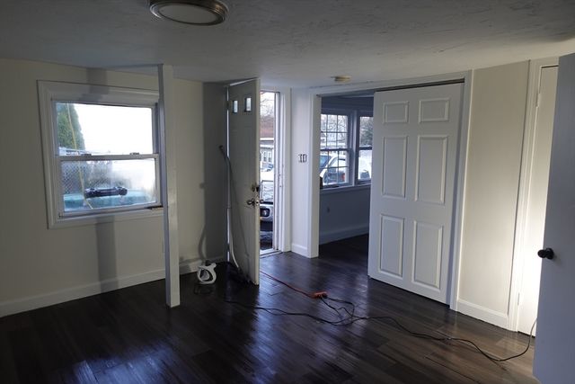 47 Rockaway St, Lynn, MA 01902