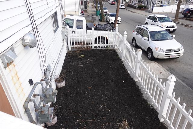 47 Rockaway St, Lynn, MA 01902