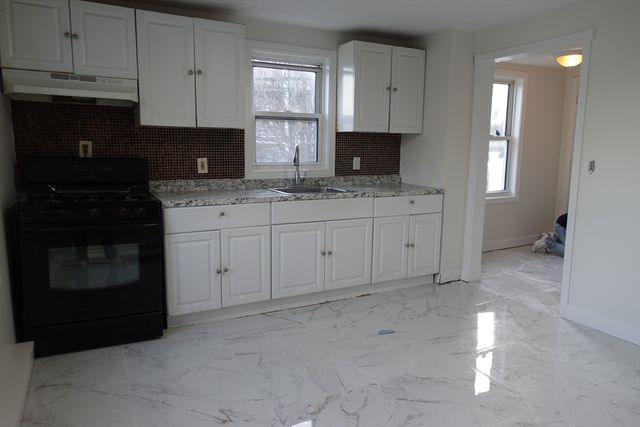 47 Rockaway St, Lynn, MA 01902